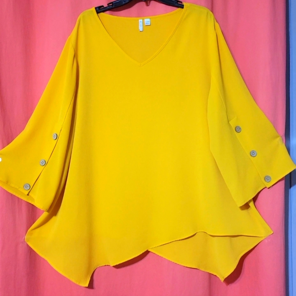 E.S.T. 1948 Yellow Bell Like Sleeves Top